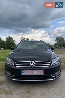 Универсал Volkswagen Passat 2012 в Житомире