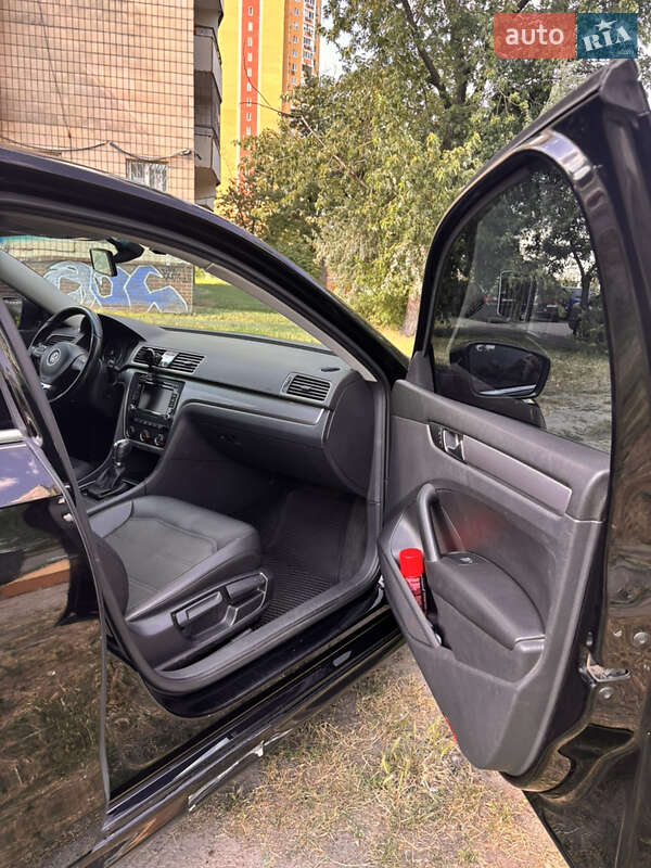 Універсал Volkswagen Passat 2015 в Києві