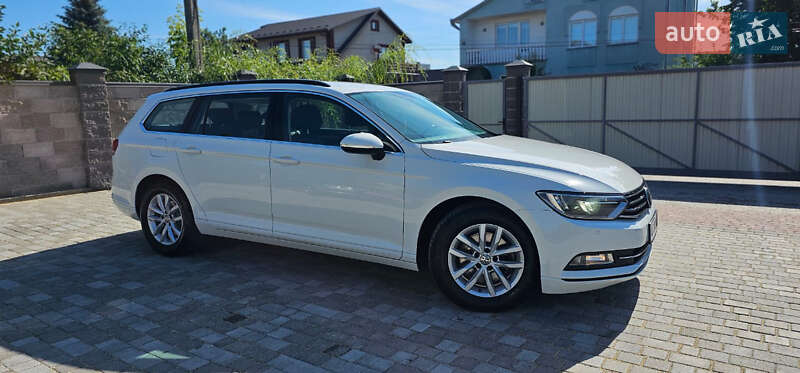 Універсал Volkswagen Passat 2016 в Нововолинську