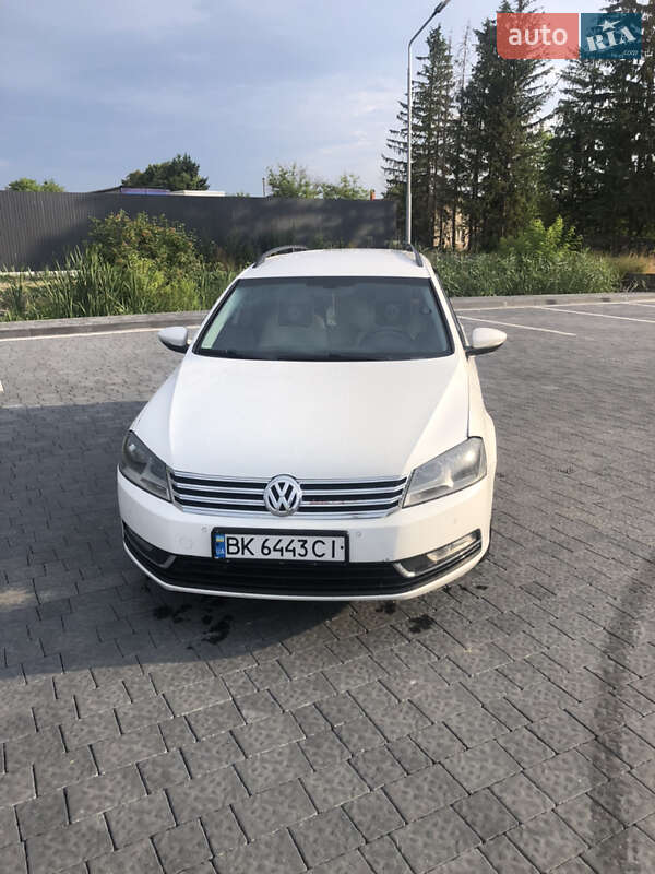 Volkswagen Passat 2011