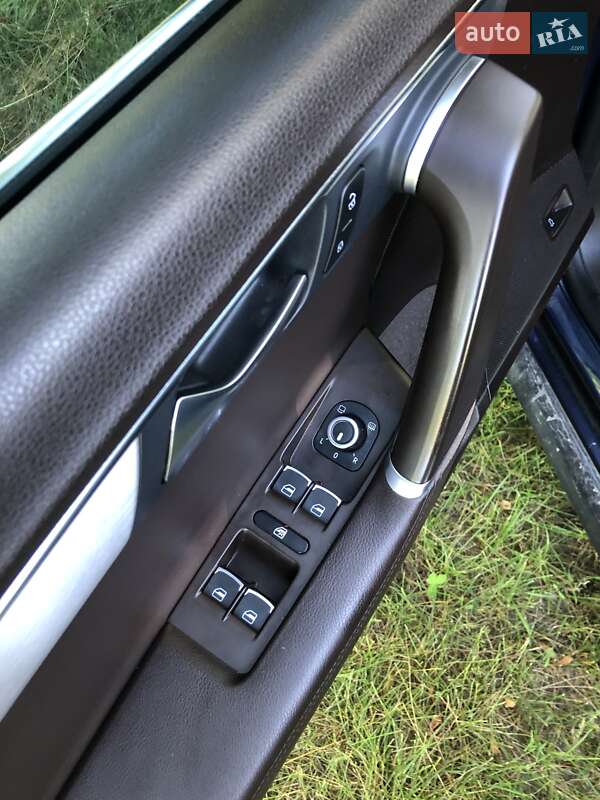 Універсал Volkswagen Passat 2011 в Ємільчиному