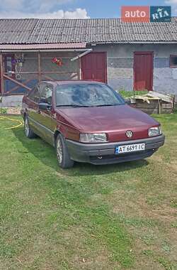 Седан Volkswagen Passat 1991 в Бурштині