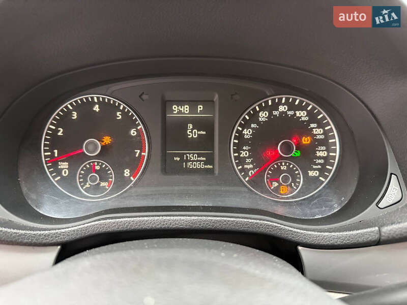 Седан Volkswagen Passat 2012 в Стрые