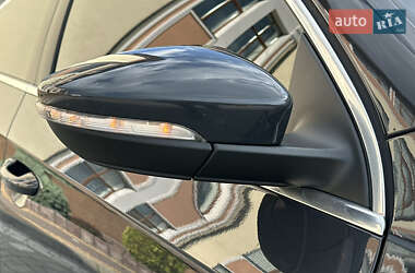Універсал Volkswagen Passat 2013 в 