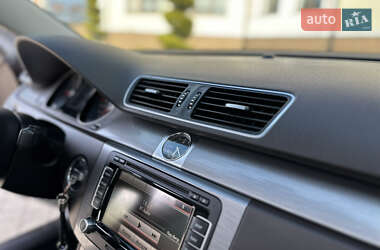 Універсал Volkswagen Passat 2013 в 