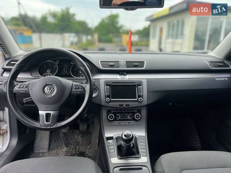 Универсал Volkswagen Passat 2011 в Ужгороде
