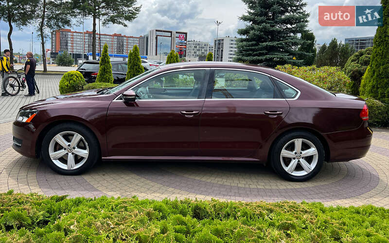 Седан Volkswagen Passat 2011 в Львове