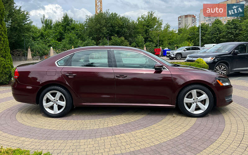 Седан Volkswagen Passat 2011 в Львове