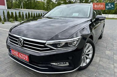 Универсал Volkswagen Passat 2021 в Луцке