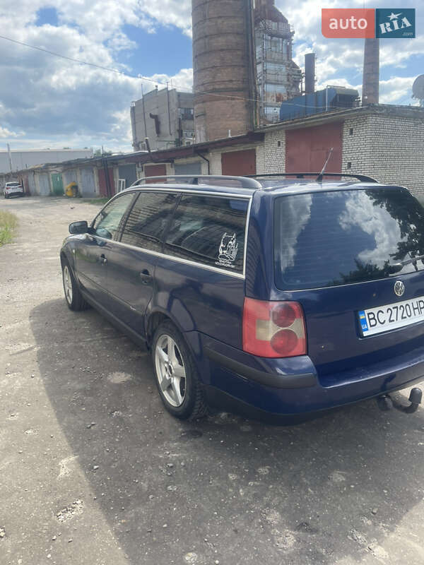 Универсал Volkswagen Passat 2001 в Новояворовске