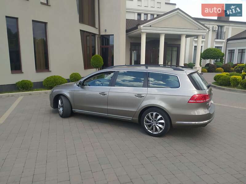 Универсал Volkswagen Passat 2012 в Стрые