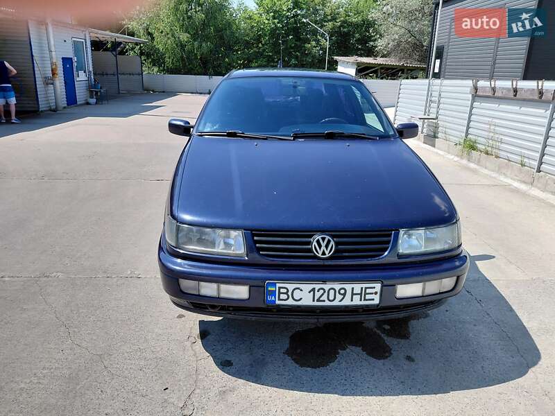 Volkswagen Passat 1993