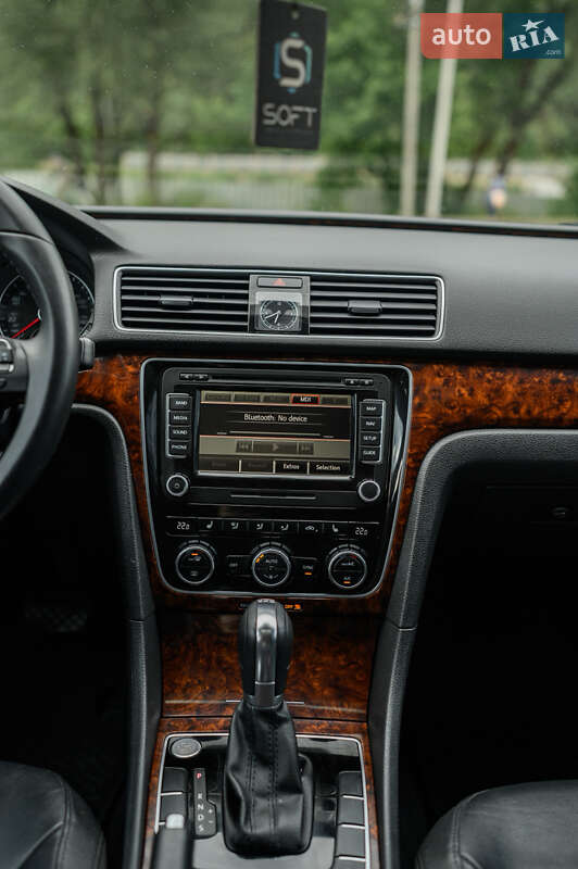 Седан Volkswagen Passat 2013 в Новояворовске