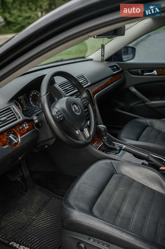 Седан Volkswagen Passat 2013 в Новояворовске