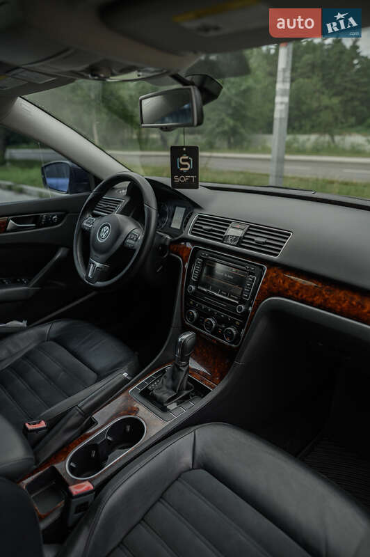 Седан Volkswagen Passat 2013 в Новояворовске