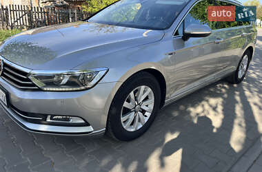 Універсал Volkswagen Passat 2015 в Ковелі