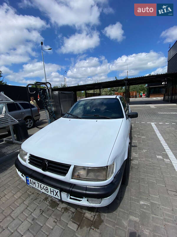 Volkswagen Passat 1993