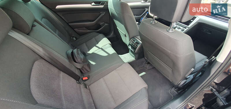 Универсал Volkswagen Passat 2017 в Запорожье