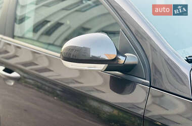 Універсал Volkswagen Passat 2010 в 