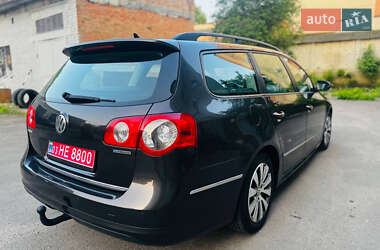 Універсал Volkswagen Passat 2010 в 