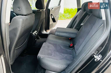 Універсал Volkswagen Passat 2010 в 
