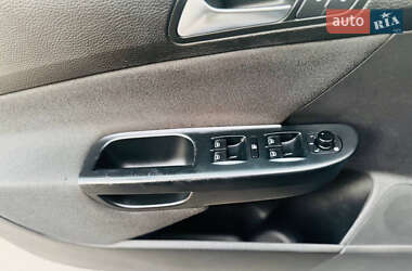 Універсал Volkswagen Passat 2010 в 
