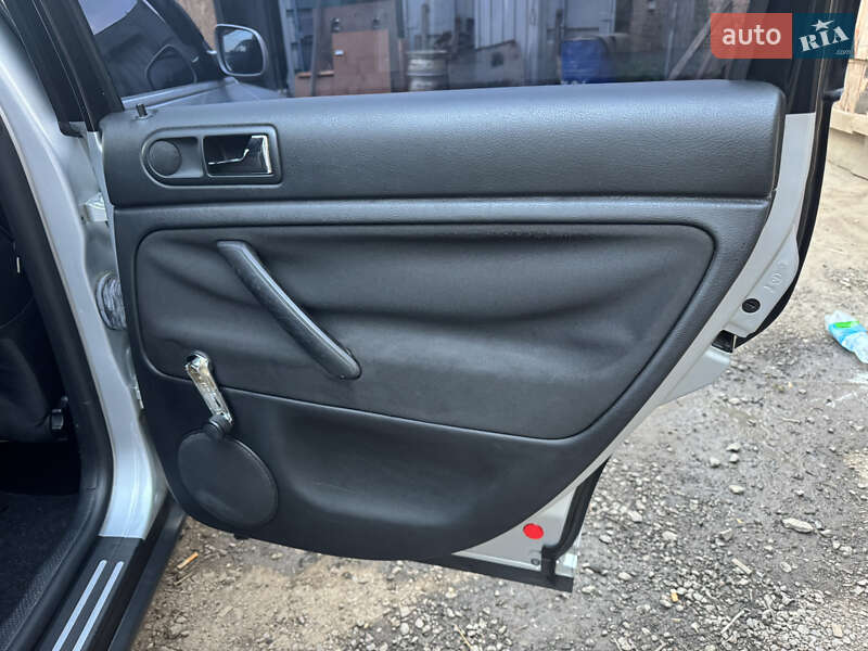 Універсал Volkswagen Passat 2001 в Чернігові