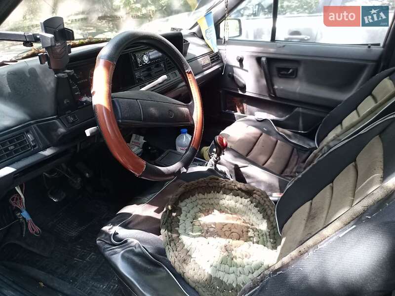 Універсал Volkswagen Passat 1985 в Дніпрі