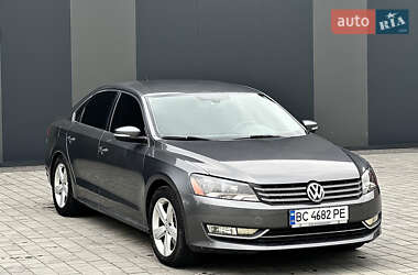 Седан Volkswagen Passat 2012 в Хмельницком