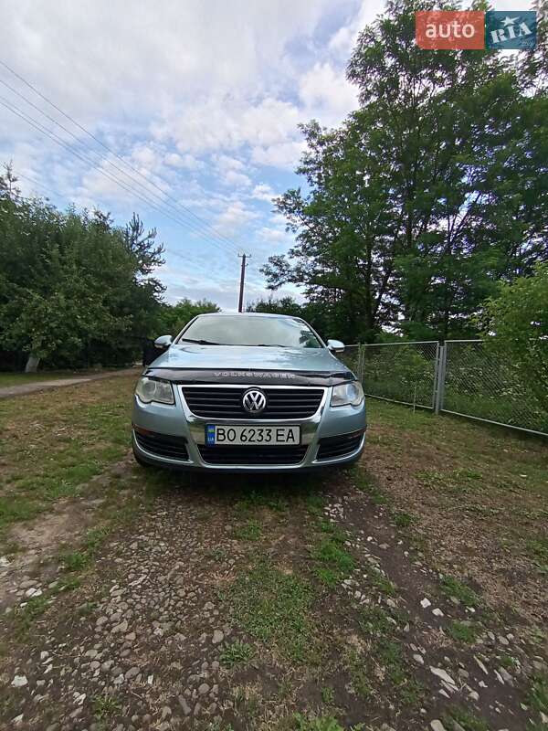 Седан Volkswagen Passat 2006 в Ивано-Франковске