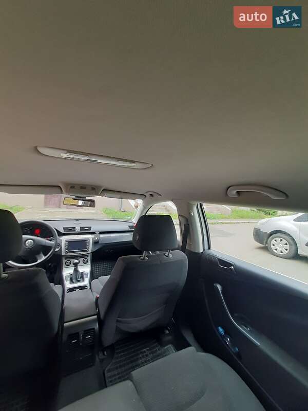 Универсал Volkswagen Passat 2006 в Стрые