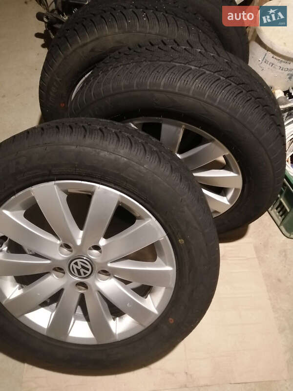 Універсал Volkswagen Passat 2011 в Самборі