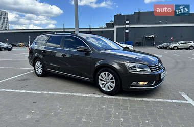 Універсал Volkswagen Passat 2013 в Києві