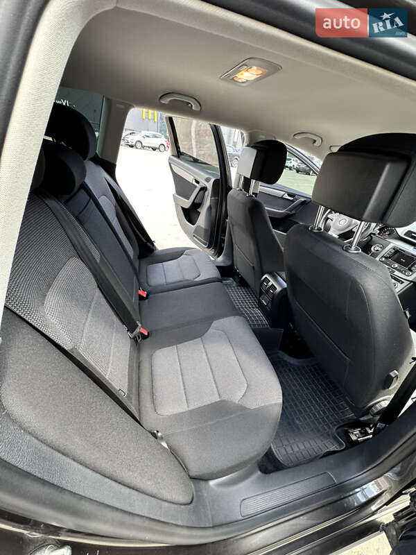 Универсал Volkswagen Passat 2013 в Киеве