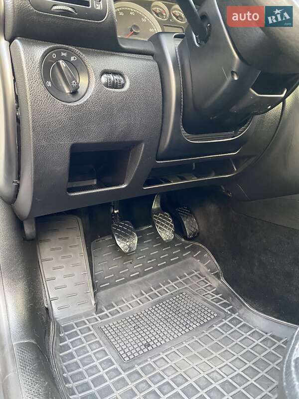 Седан Volkswagen Passat 2003 в Соснице