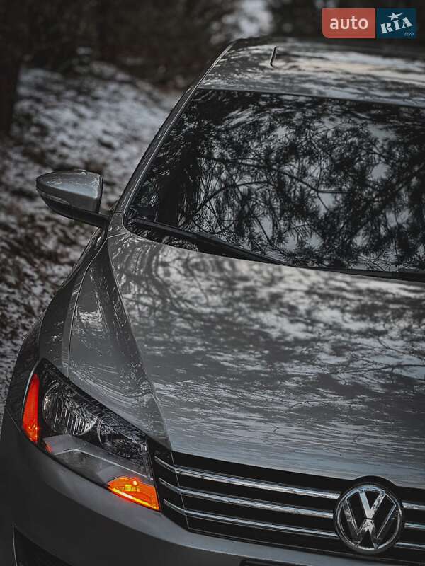 Седан Volkswagen Passat 2012 в Нетешине