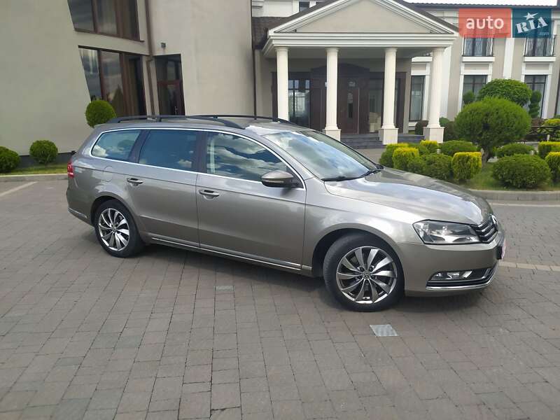 Универсал Volkswagen Passat 2012 в Стрые