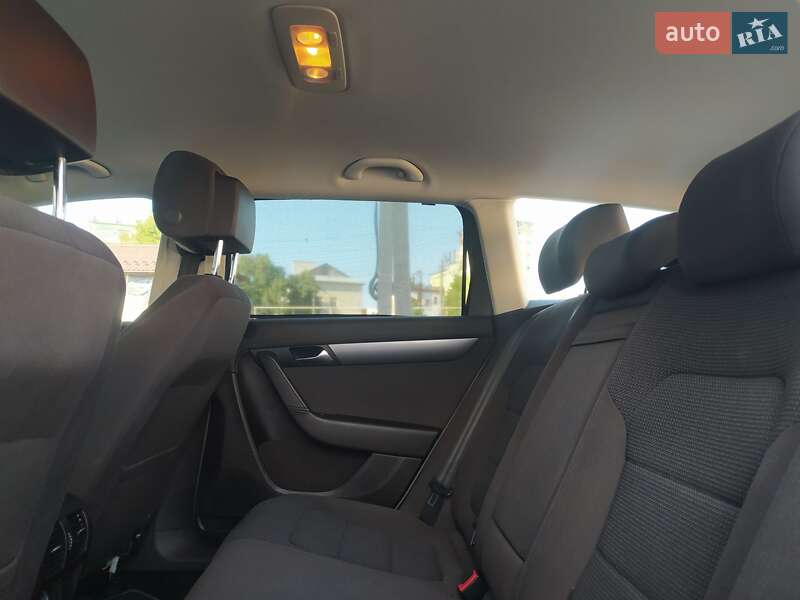 Универсал Volkswagen Passat 2012 в Стрые