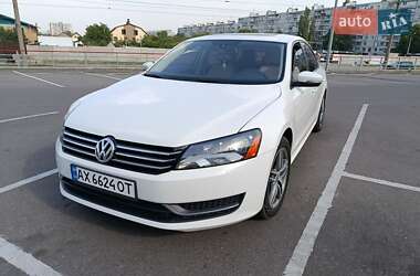 Седан Volkswagen Passat 2013 в Харкові