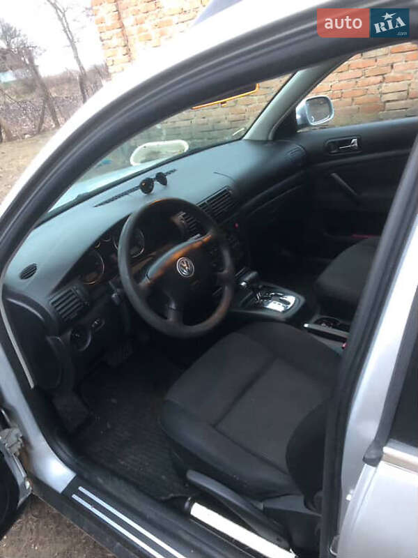 Универсал Volkswagen Passat 2003 в Ровно