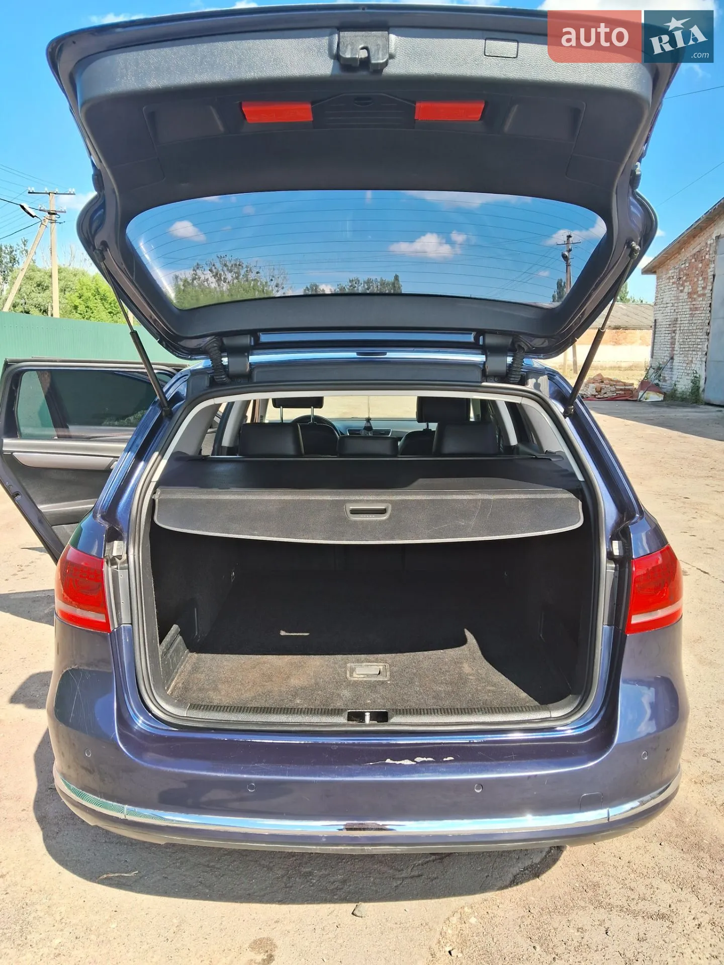 2011 Volkswagen Passat - мініатюра 15