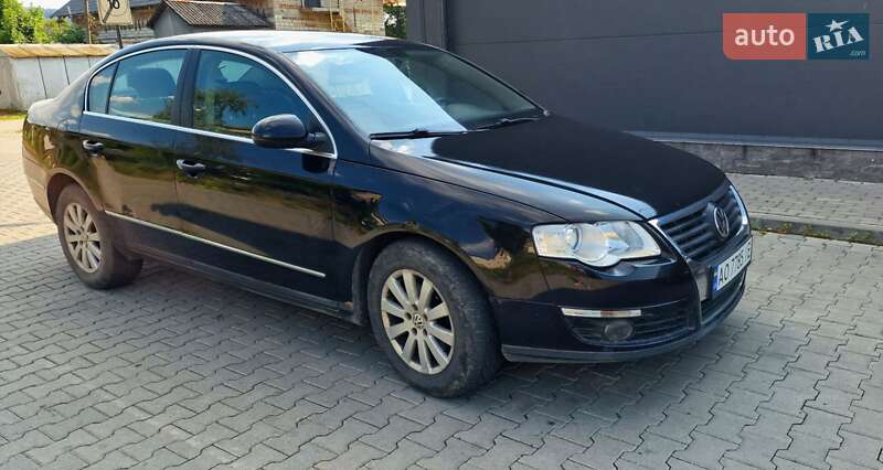 Седан Volkswagen Passat 2006 в Ужгороді