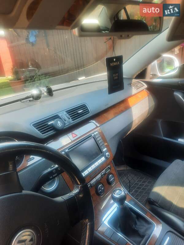 Седан Volkswagen Passat 2005 в Перечине