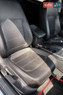 Седан Volkswagen Passat 2013 в 