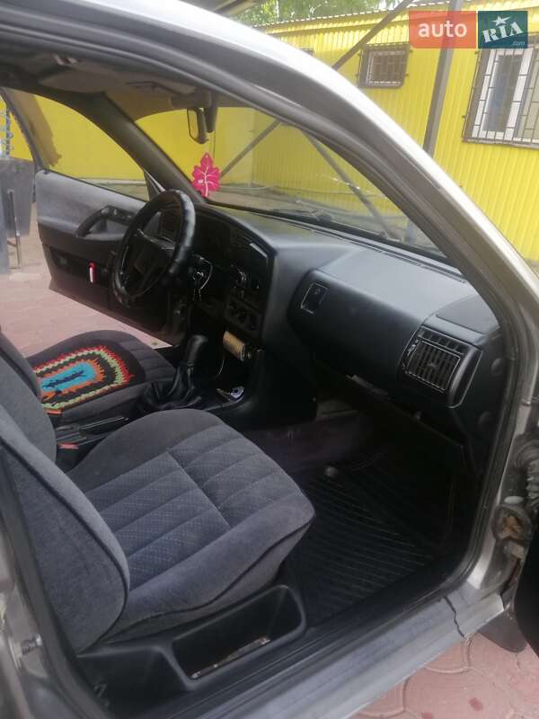 Седан Volkswagen Passat 1991 в Хмельницком