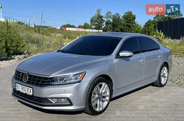 Седан Volkswagen Passat 2017 в Хмельницькому