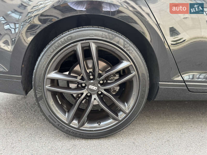 Седан Volkswagen Passat 2018 в Харькове
