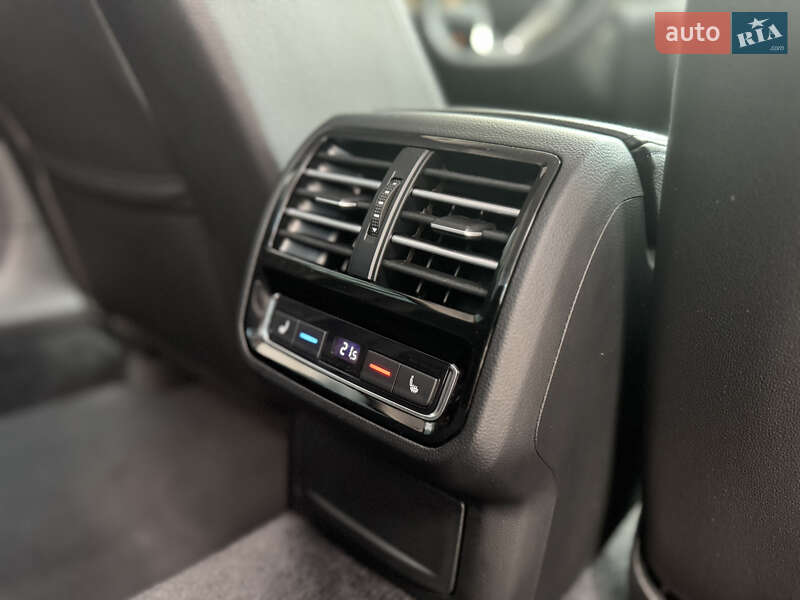 Седан Volkswagen Passat 2018 в Харькове