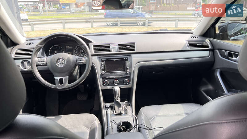 Седан Volkswagen Passat 2015 в Киеве