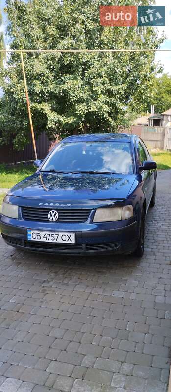 Седан Volkswagen Passat 1998 в Носовке